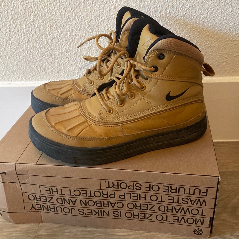Nike Woodside 2 High ACG waterproof boots